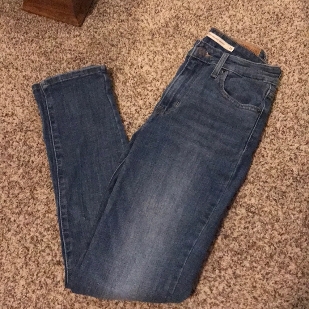 high waisted levi skinny jeans!